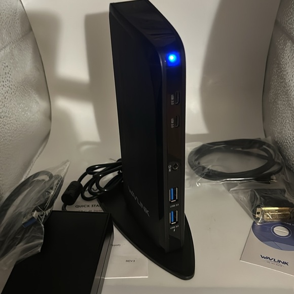 Wavlink WL-UG39PD1 USB-C Triple display Universal Docking Station - Picture 10 of 11